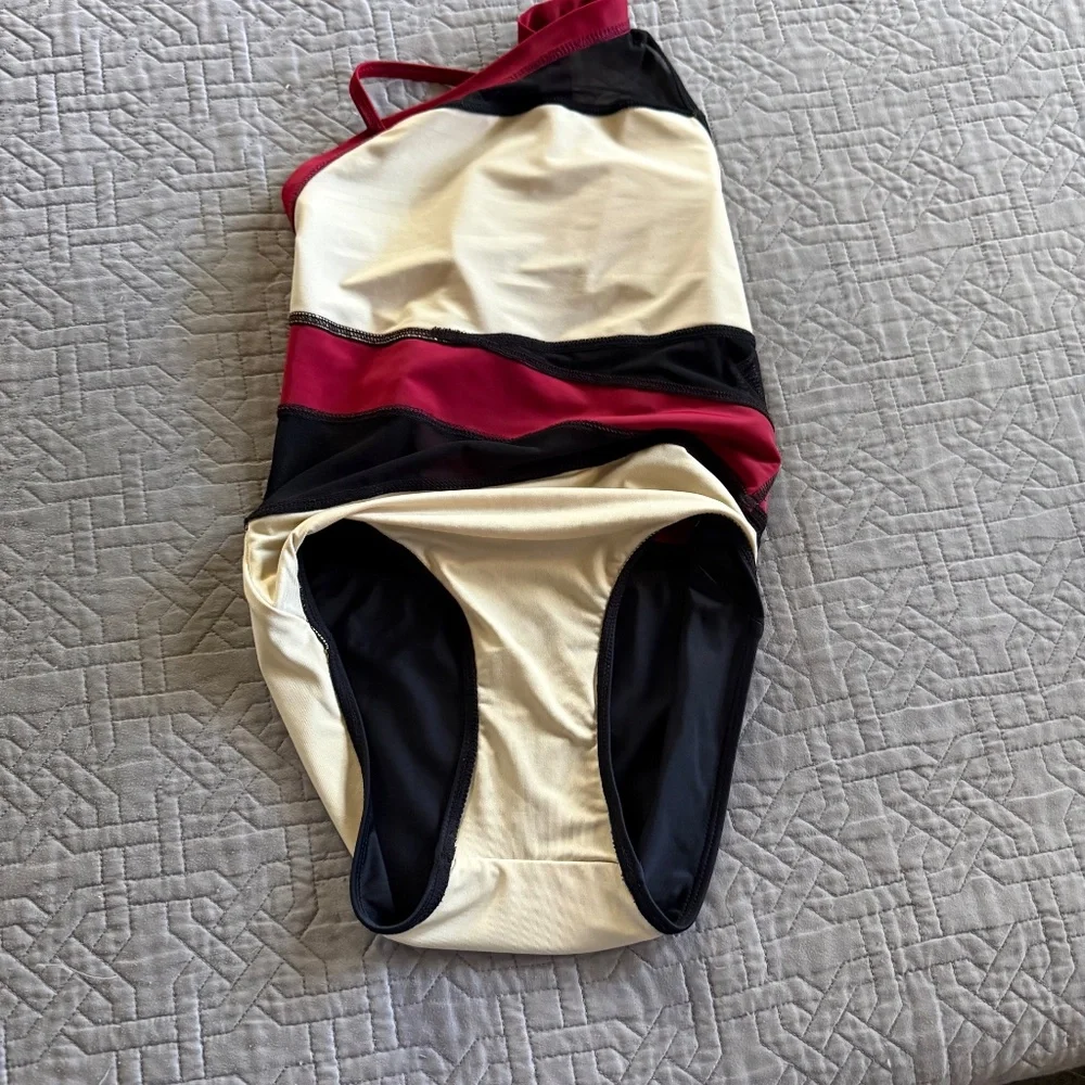 NWT Kandi Kouture Leotard Size Teen TS 3/5‎ Black Red